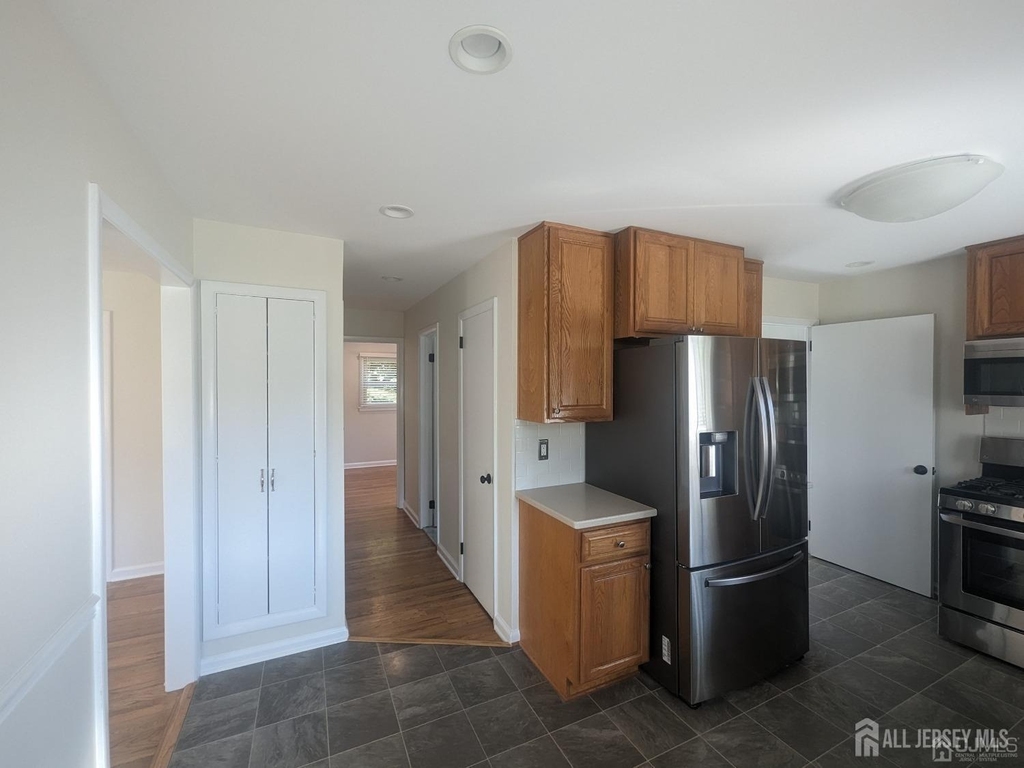 6 Hillside Avenue - Photo 6