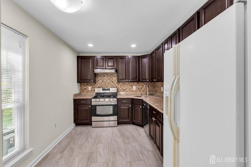 10 Brighton Way - Photo 10