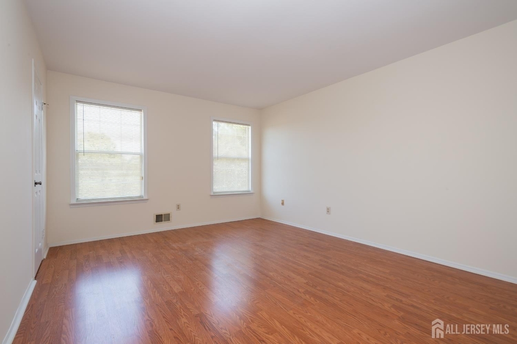 122-f Concordia Circle - Photo 8