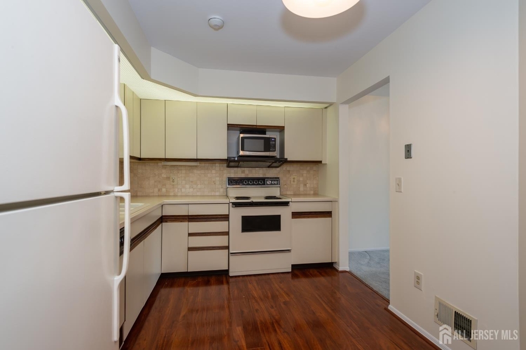 122-f Concordia Circle - Photo 5