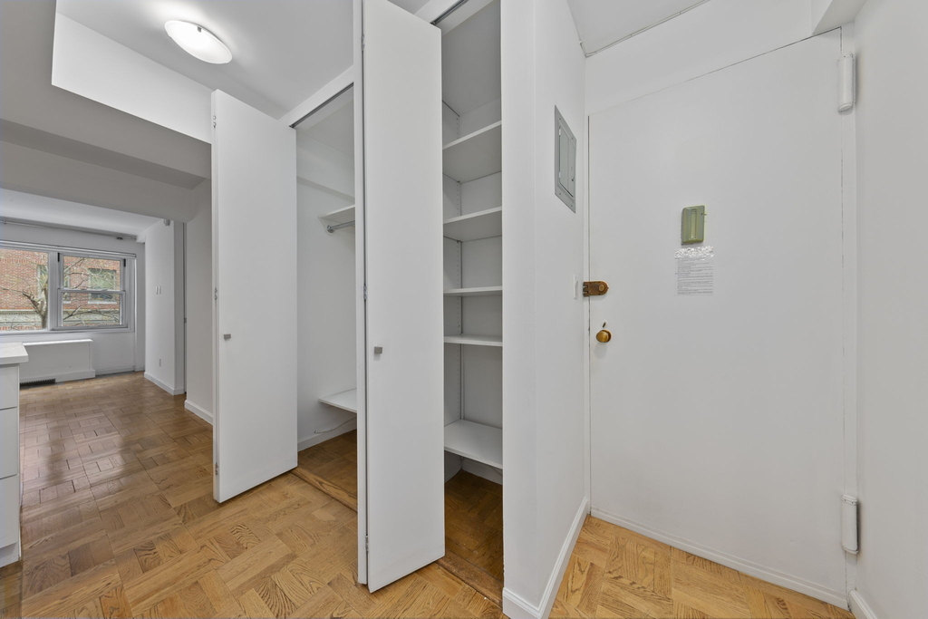 210 E 63rd Street - Photo 2