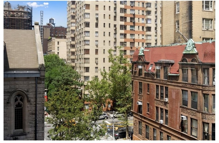 2373 Broadway - Photo 2