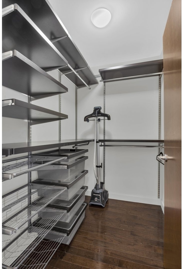 462 W 58th Street - Photo 14