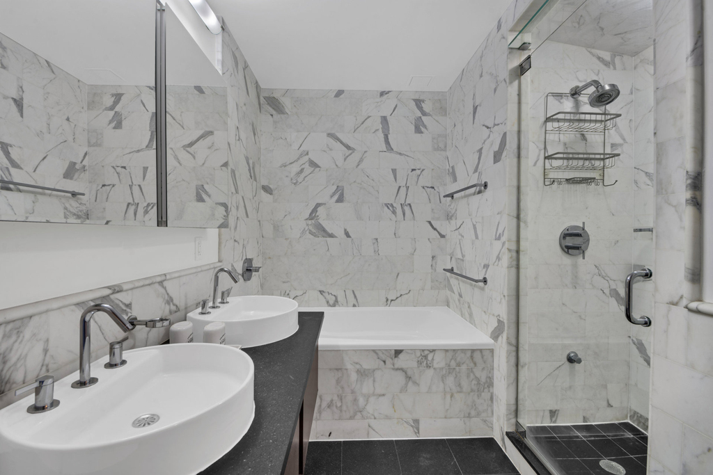 462 W 58th Street - Photo 12