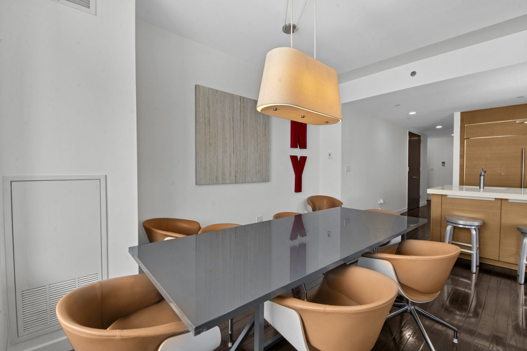 462 W 58th Street - Photo 7