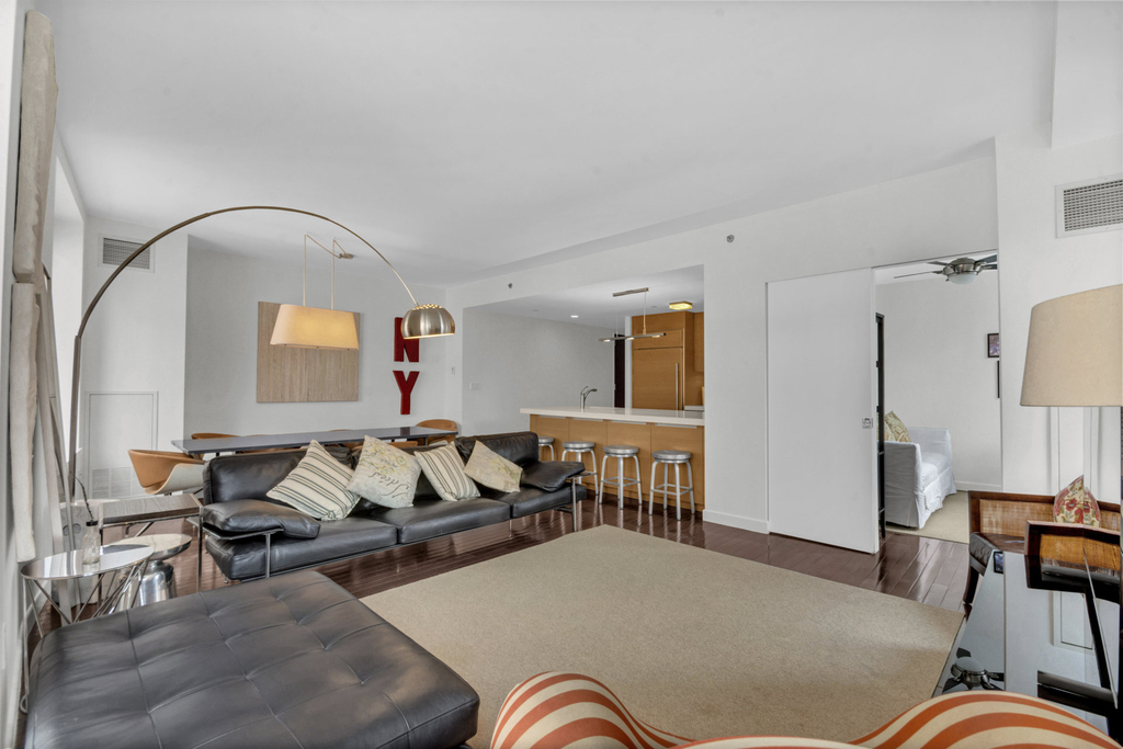 462 W 58th Street - Photo 8