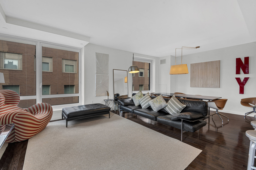 462 W 58th Street - Photo 1
