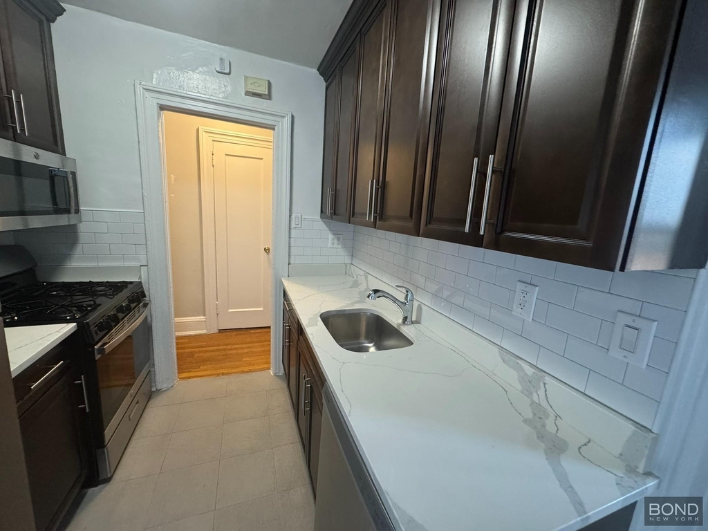32-15 35th Street - Photo 2