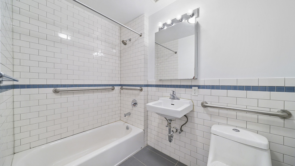252 S 3rd St 11211 - Photo 8