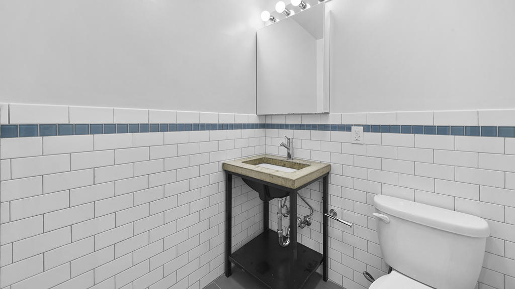252 S 3rd St 11211 - Photo 7