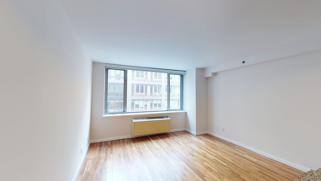 120 W. 21st - Photo 2