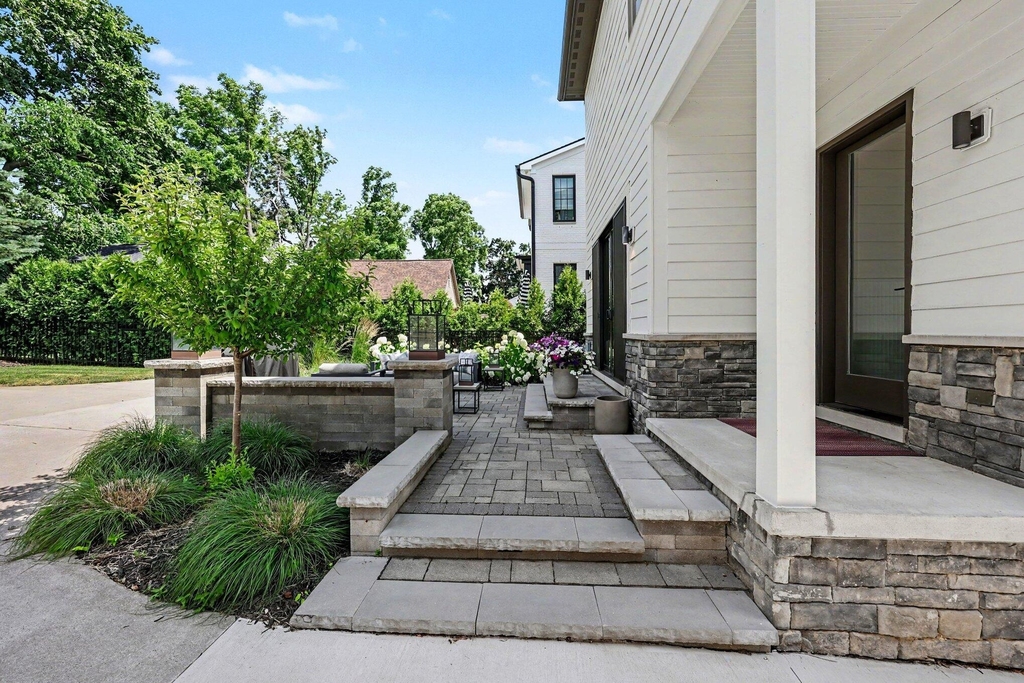484 Park Street - Photo 98