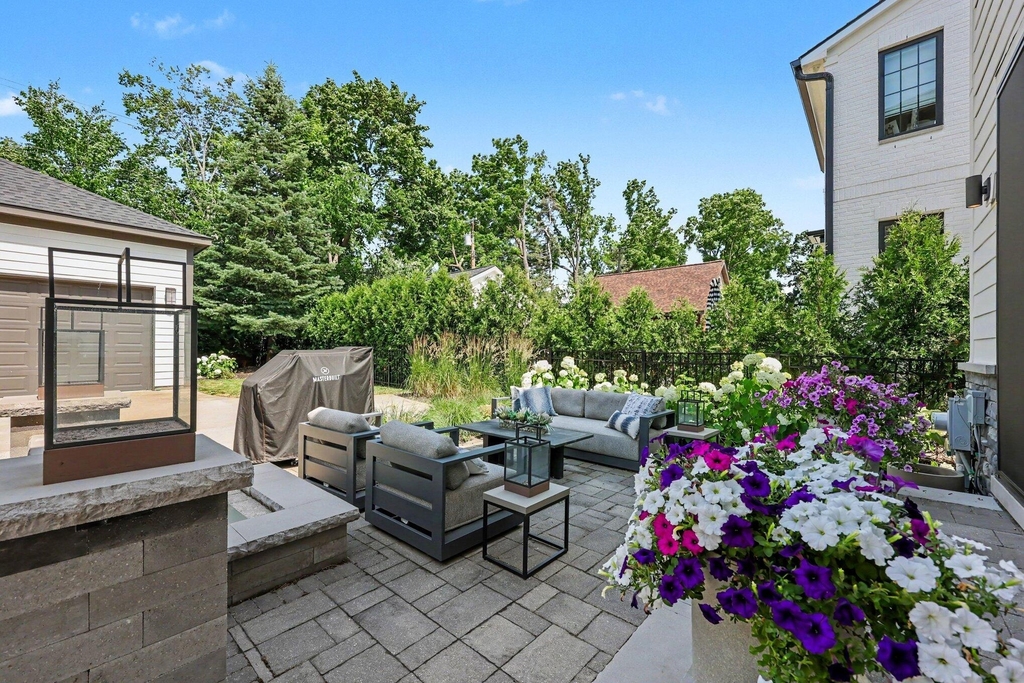 484 Park Street - Photo 96