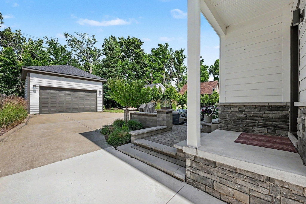 484 Park Street - Photo 94