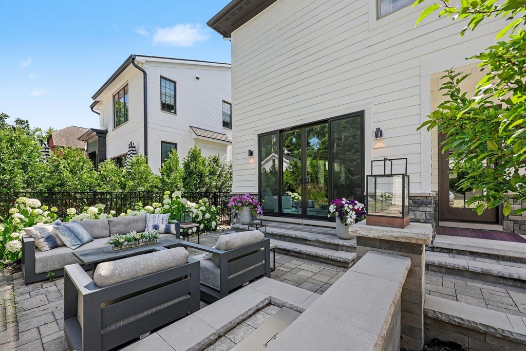 484 Park Street - Photo 95