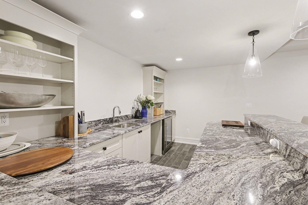 484 Park Street - Photo 79