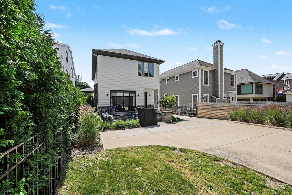 484 Park Street - Photo 109