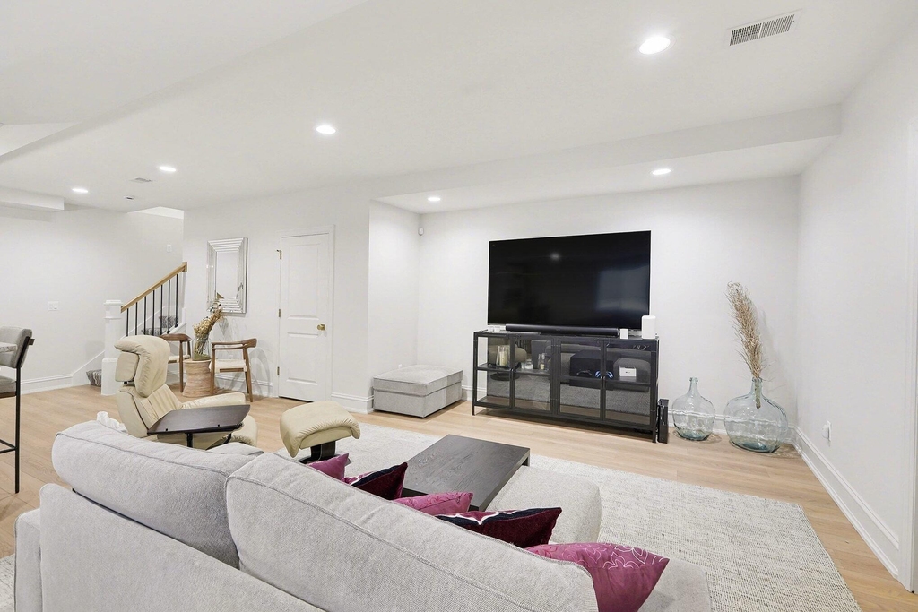 484 Park Street - Photo 76