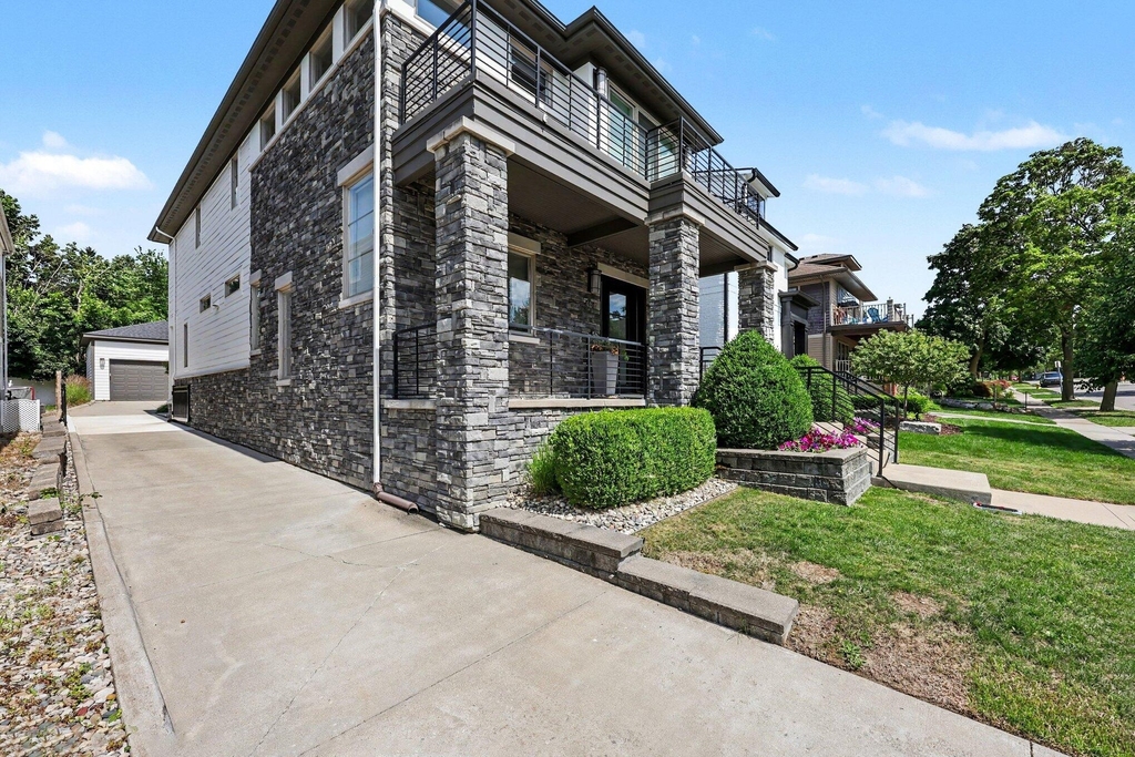 484 Park Street - Photo 90