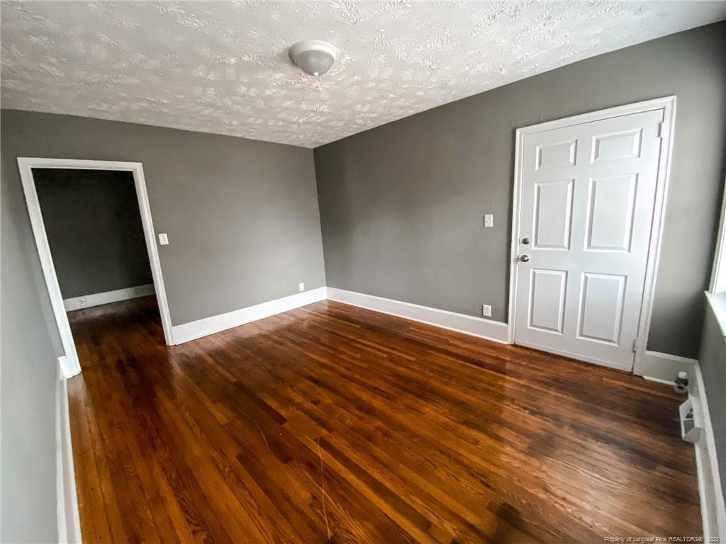 210 E 16th Street - Photo 3