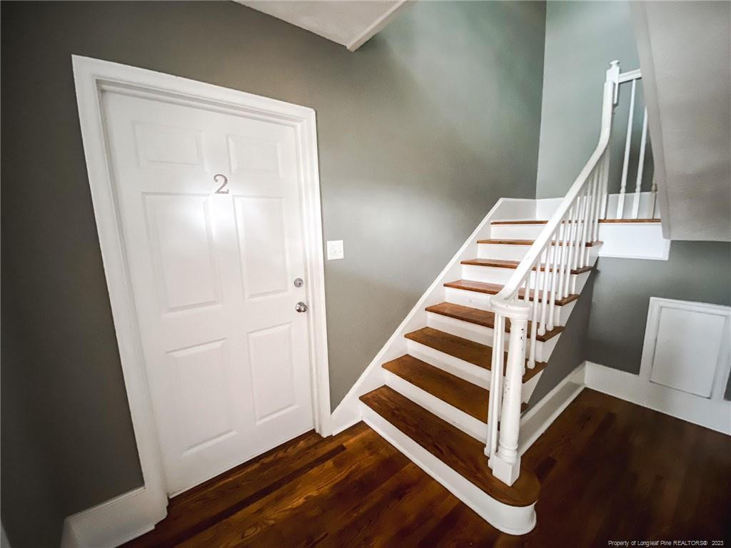 210 E 16th Street - Photo 2