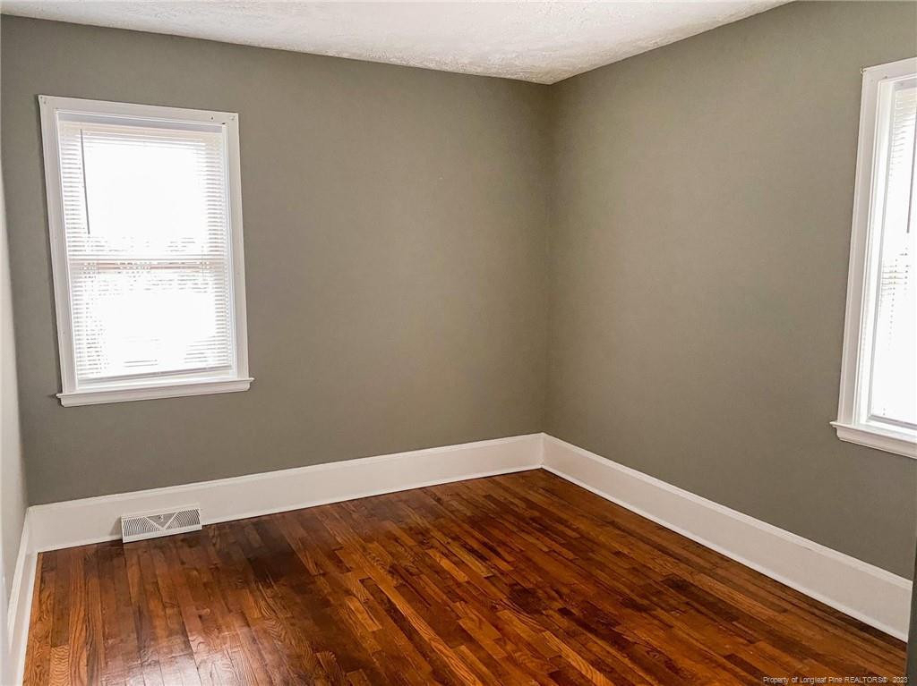 210 E 16th Street - Photo 6