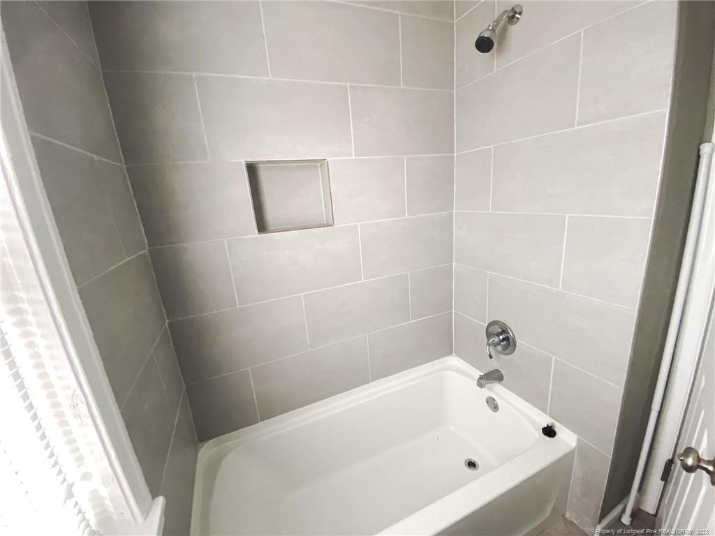 210 E 16th Street - Photo 10