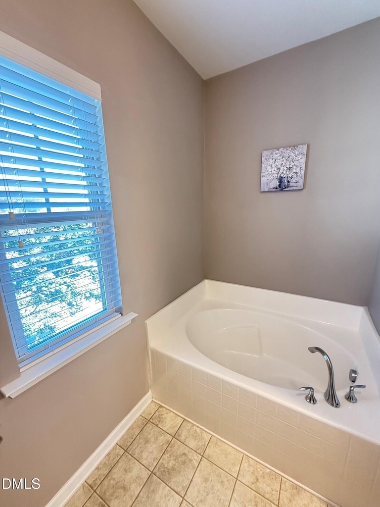 8258 Primanti Boulevard - Photo 16