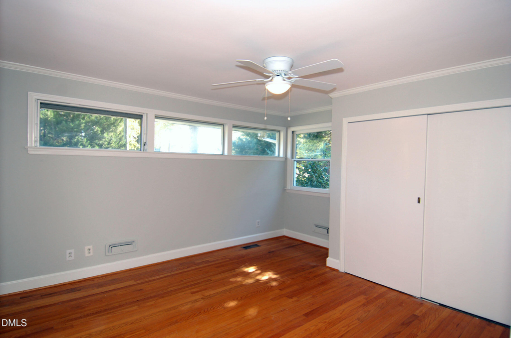 727 Graham Street - Photo 11