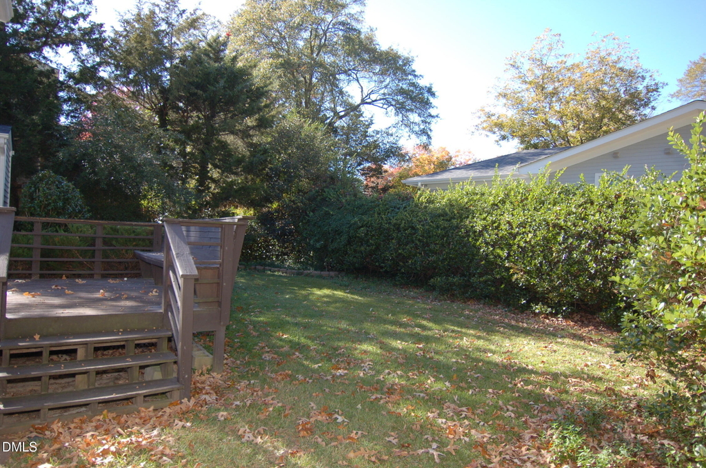 727 Graham Street - Photo 16