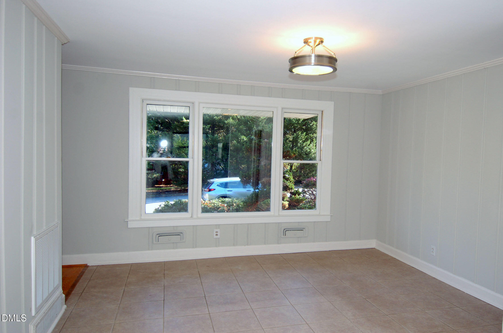 727 Graham Street - Photo 4