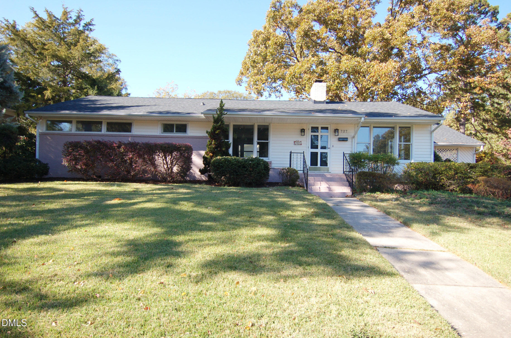 727 Graham Street - Photo 0