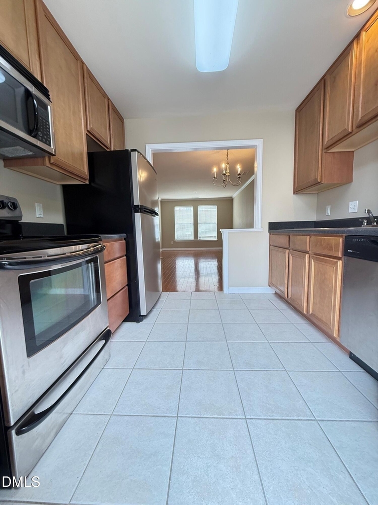 9911 Cleaver Court - Photo 8