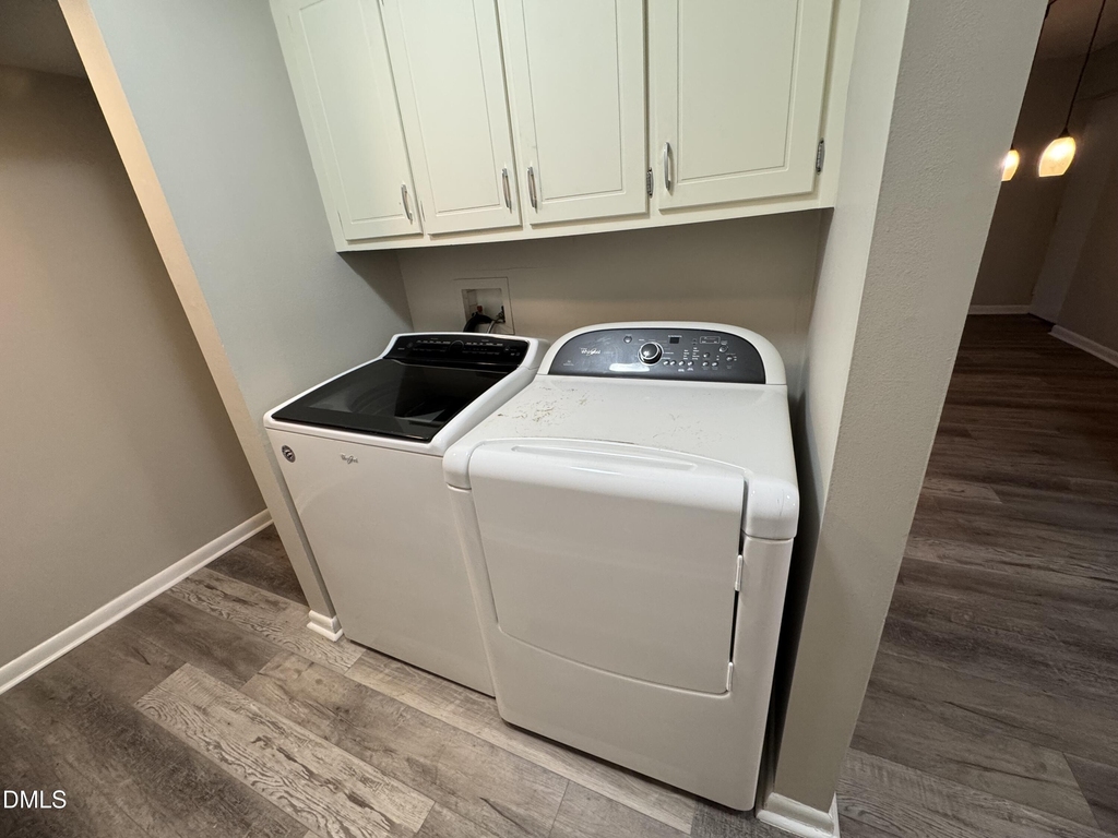 533 Pine Ridge Place - Photo 5