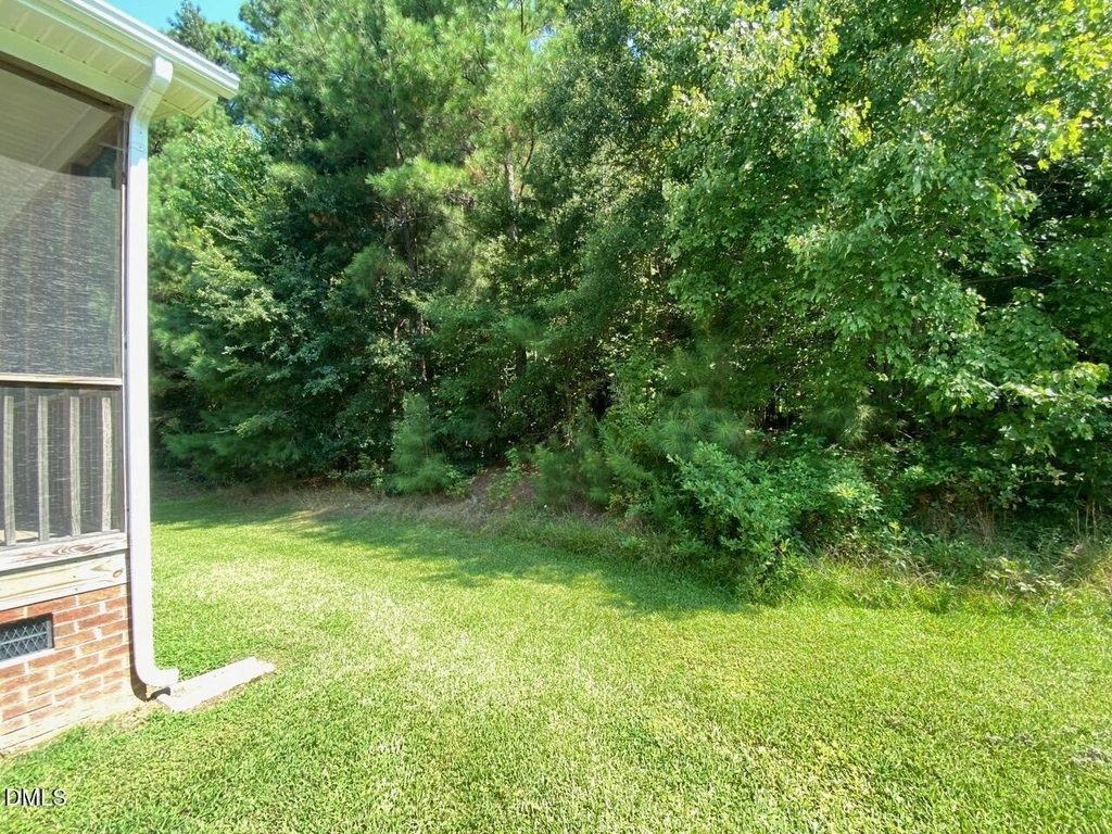305 Amaryllis Way - Photo 19