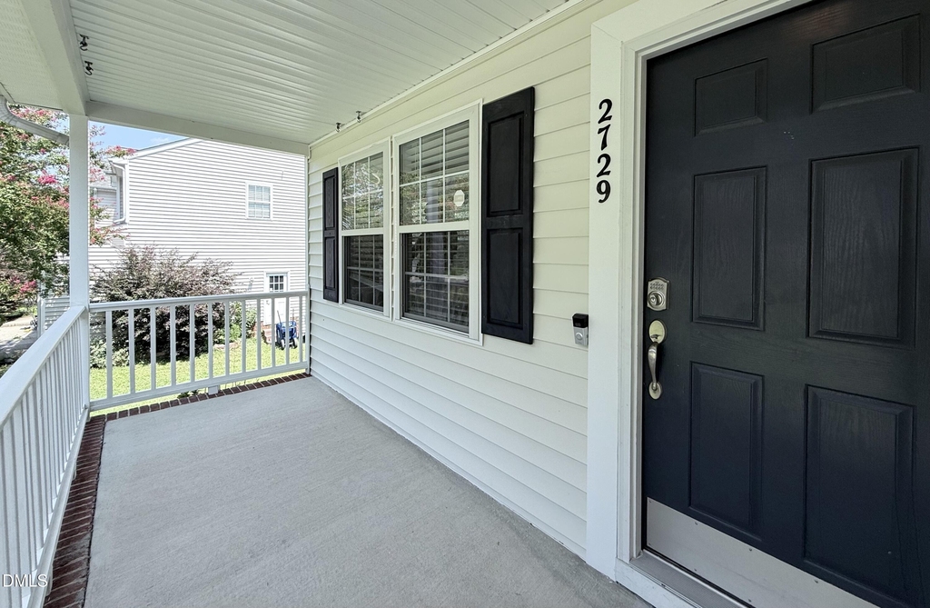 2729 E Shoreham Street - Photo 1