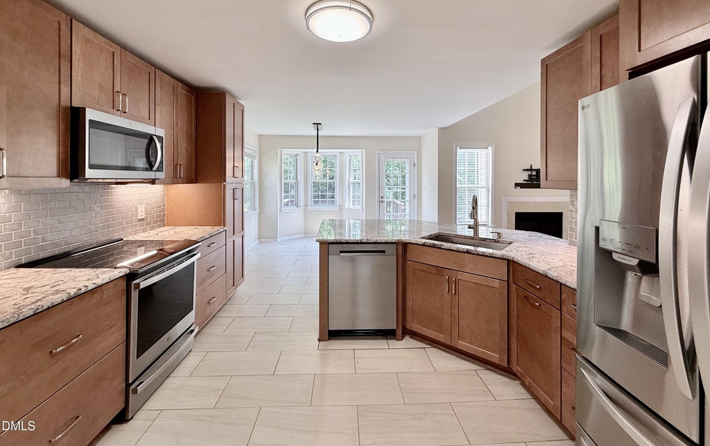 2729 E Shoreham Street - Photo 6