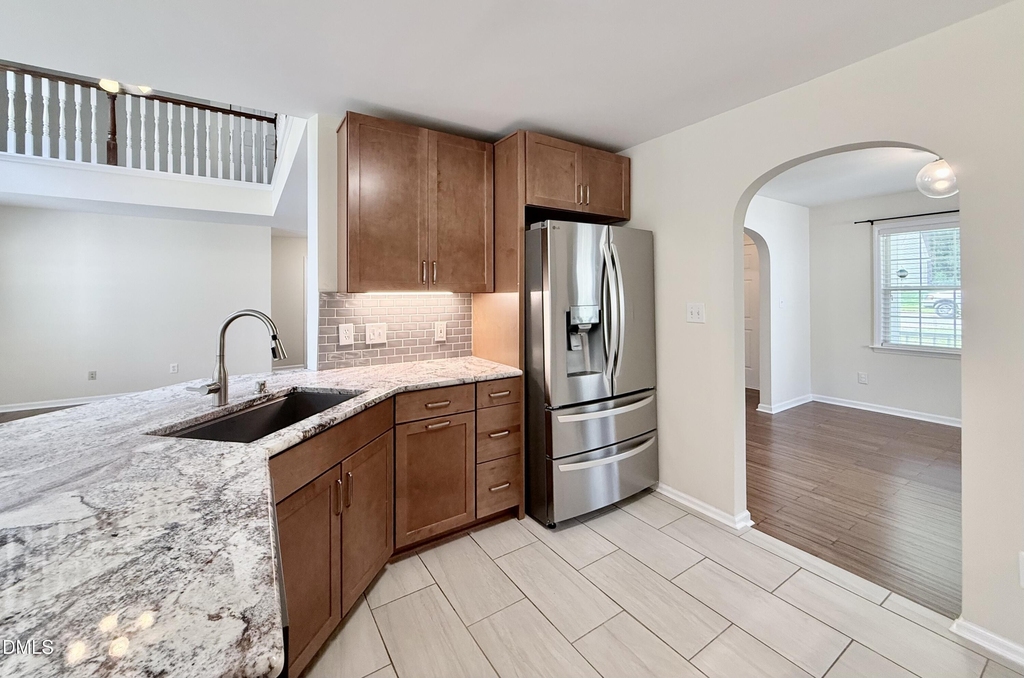2729 E Shoreham Street - Photo 9