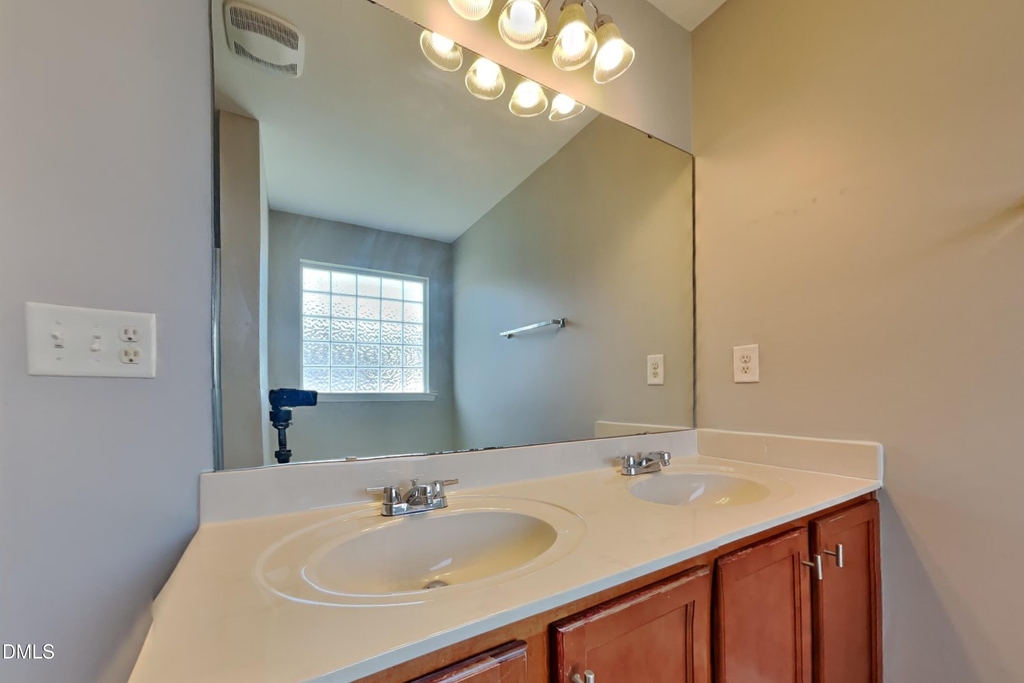 514 Kerriann Lane - Photo 8