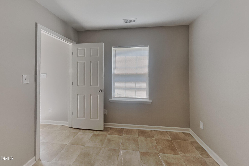 910 Statler Drive - Photo 14
