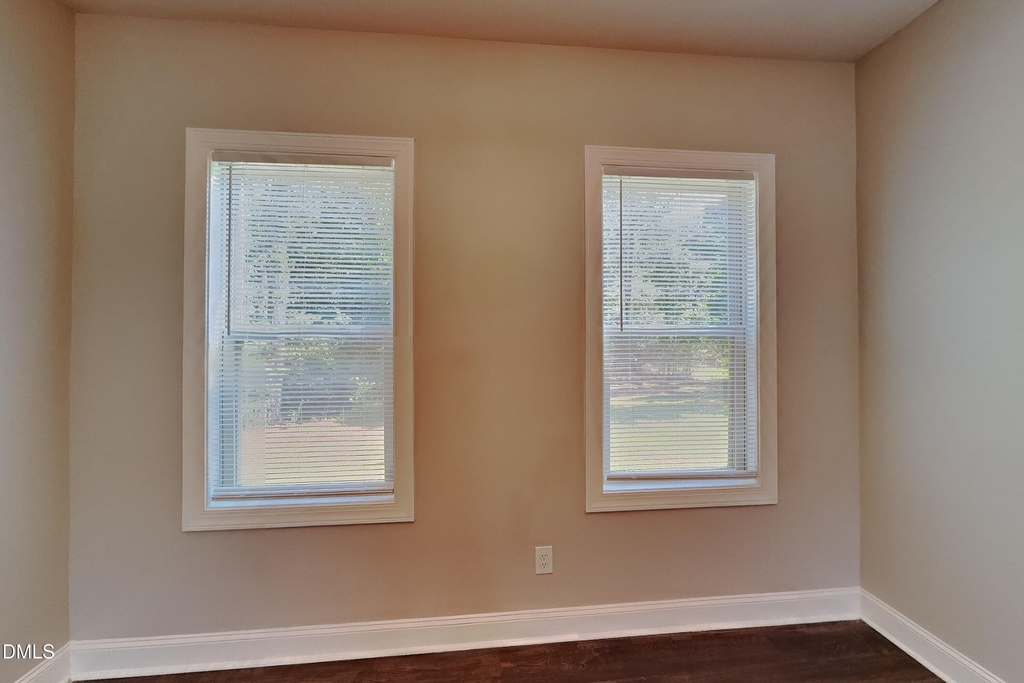 1100 Silver Farm Road - Photo 3