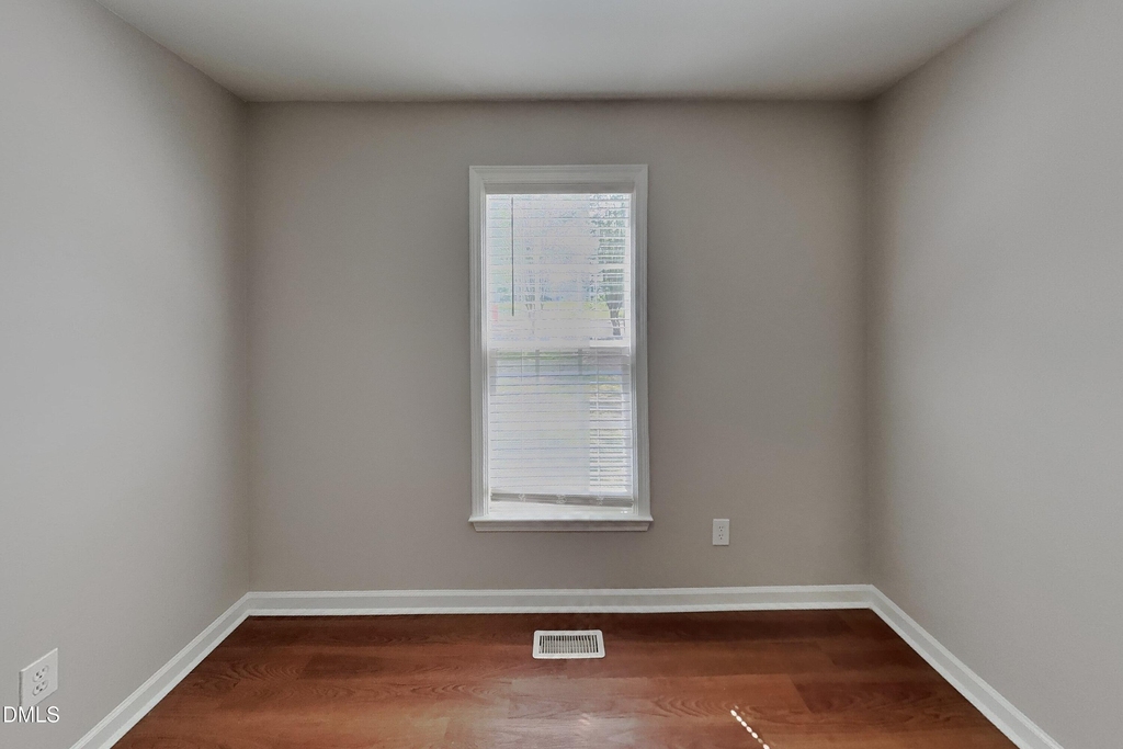 1004 Girder Court - Photo 8