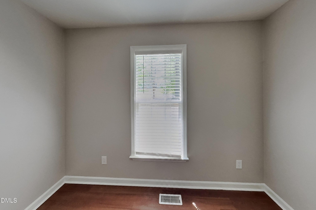1004 Girder Court - Photo 9