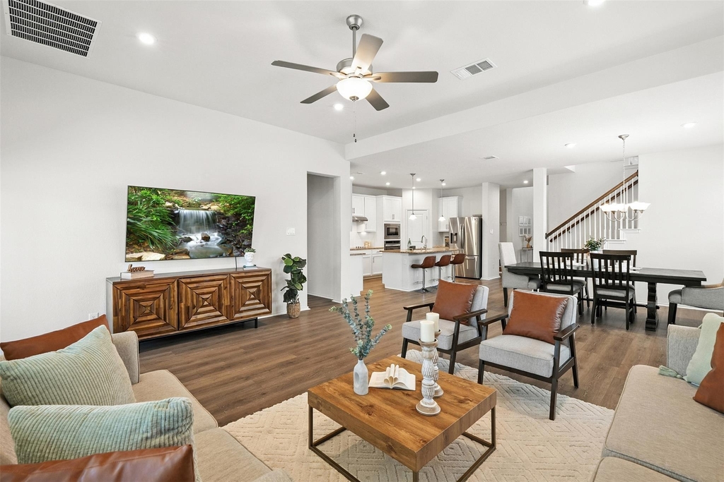 211 Brookside St - Photo 8
