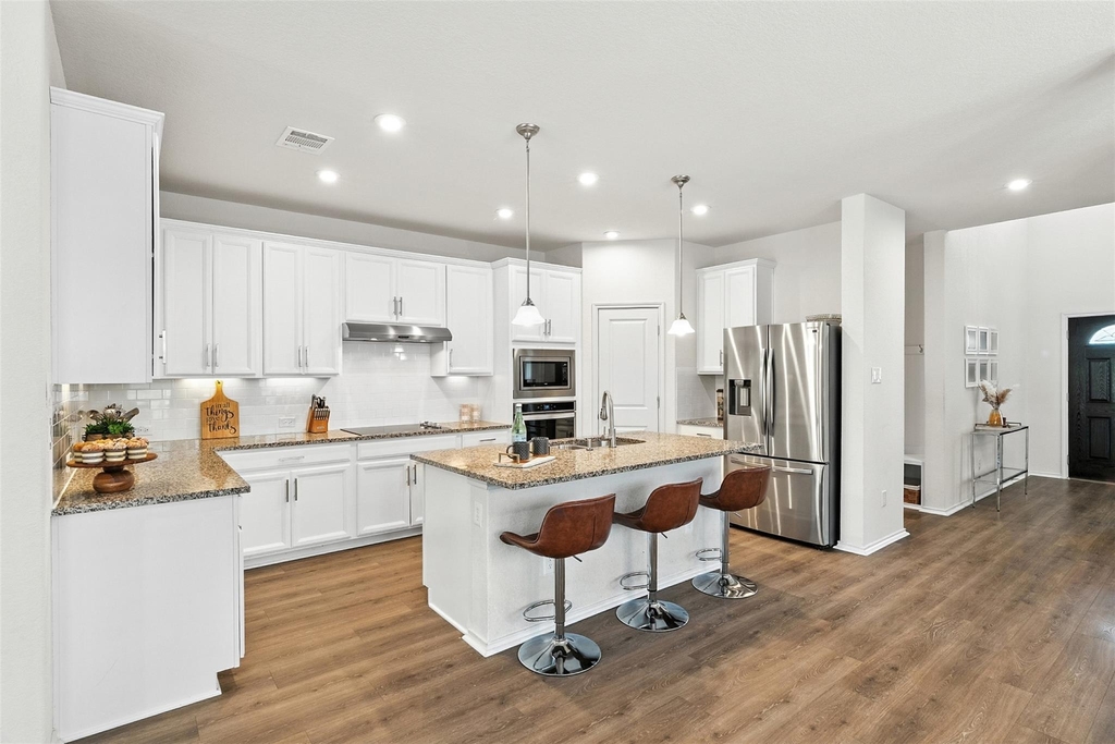 211 Brookside St - Photo 5