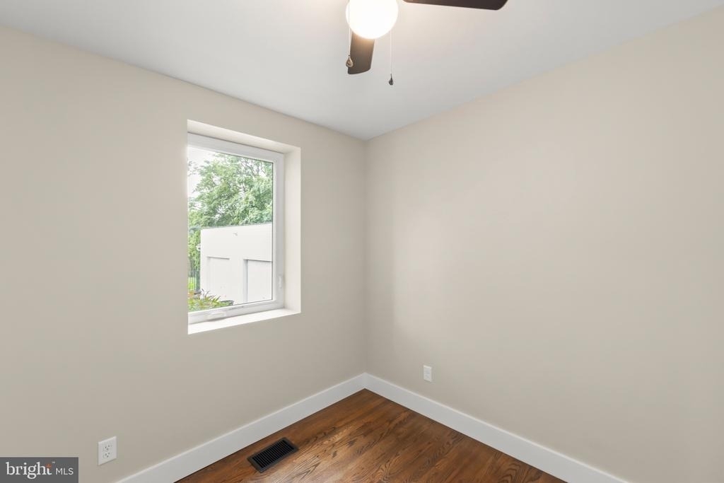 903 Orchard Avenue - Photo 14