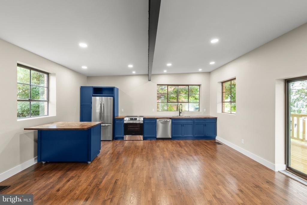 903 Orchard Avenue - Photo 7