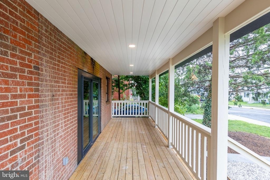 903 Orchard Avenue - Photo 5