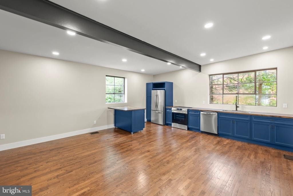 903 Orchard Avenue - Photo 6