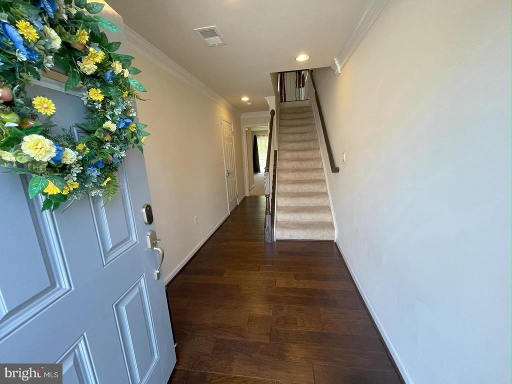 706 Bunker Lane - Photo 1